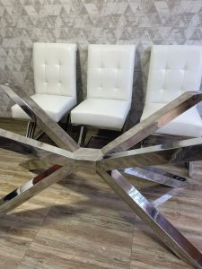 MESA COMEDOR DE ACERO INOXIDABLE EZAÙ - DISEÑO EXTRAORDINARIO